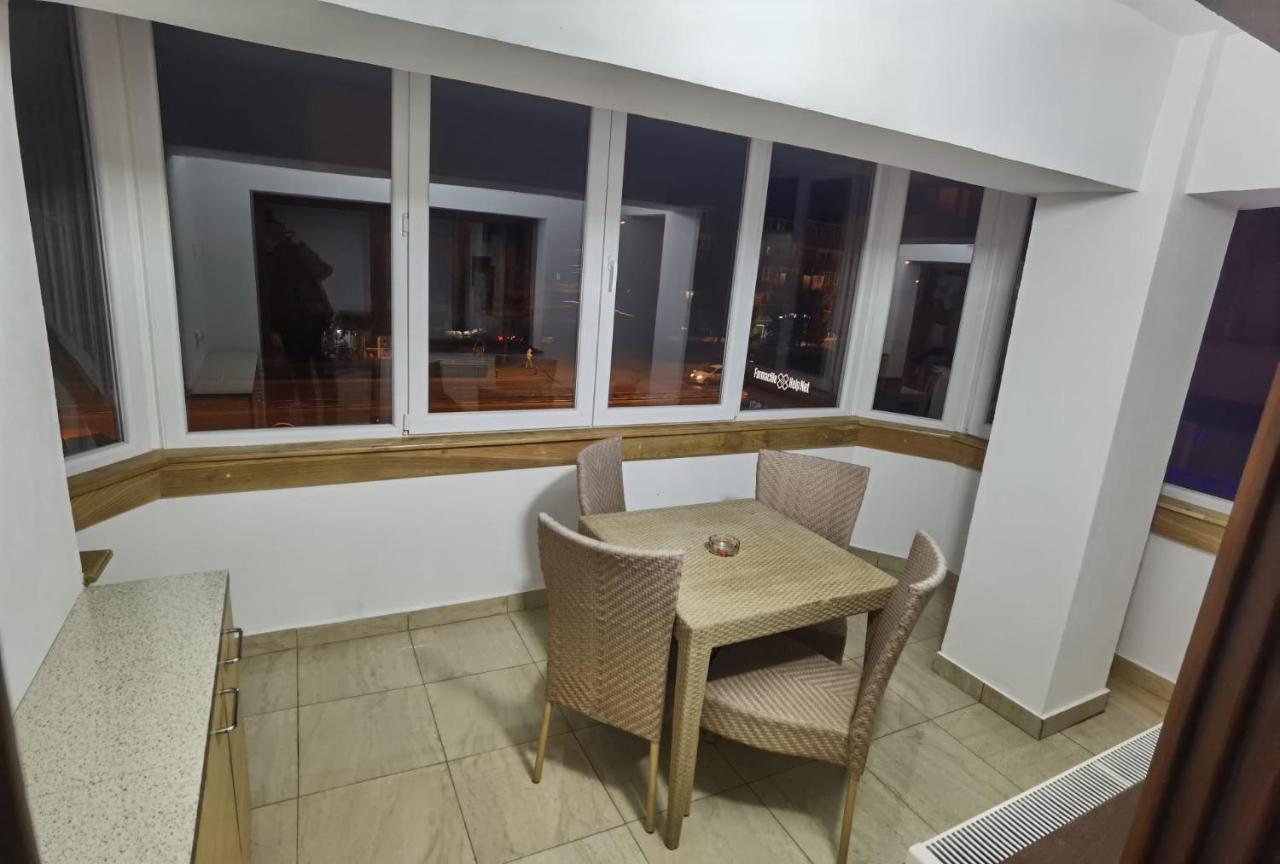 Apartament - Central Târgu Jiu Extérieur photo
